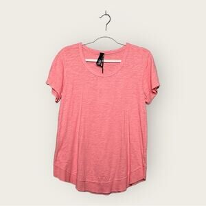NWT | Bobi LA | V-Neck Tee | Kisses | Large